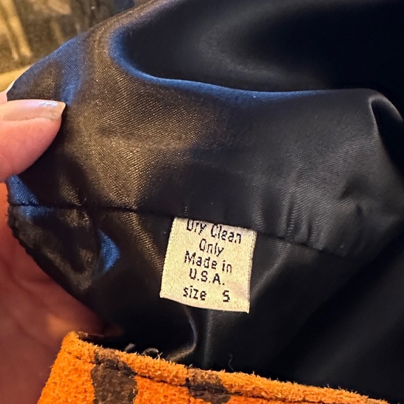 VINTAGE Don’t Stop Pumpkin Orange Leopard Print Suede Vest - Picture 10 of 10